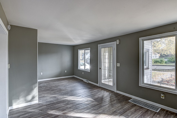02 - Living Room-2
