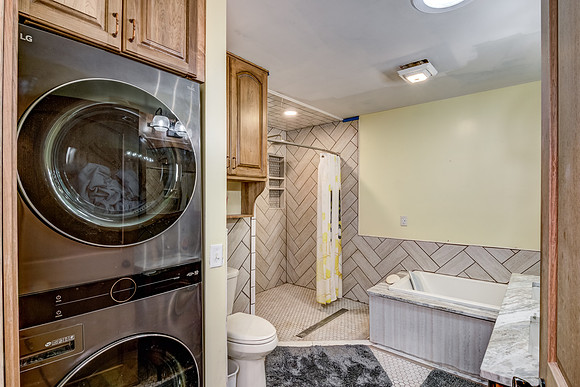 12b - Bathroom-5