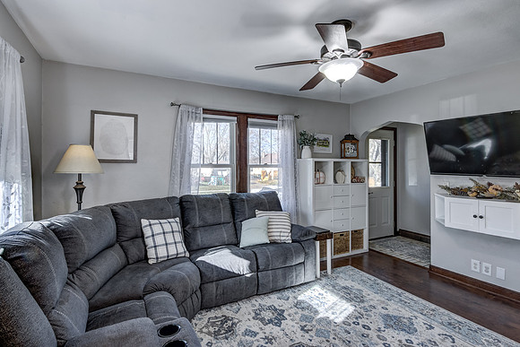 02 - Living Room-5