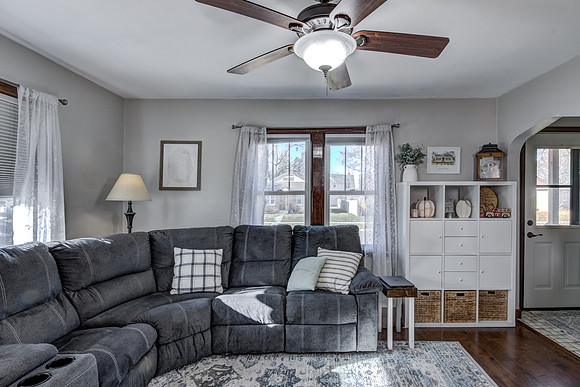 02 - Living Room-4
