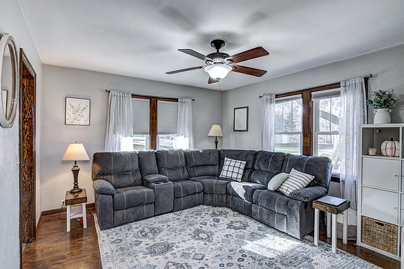 02 - Living Room-3