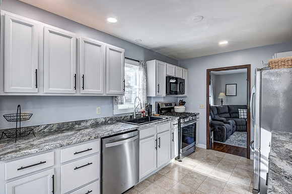 03 - Kitchen-5