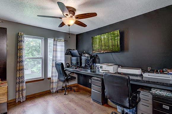 11 - Upper Level Bedroom - 3-2