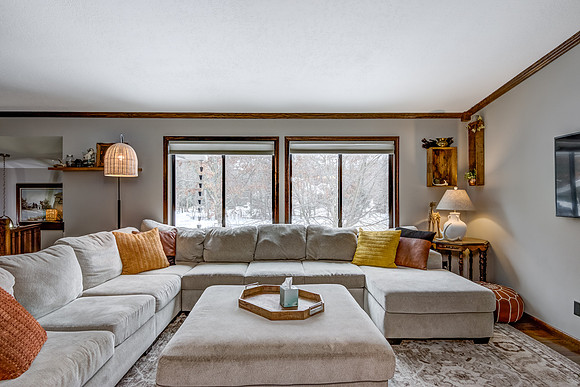 02 - Living Room-4