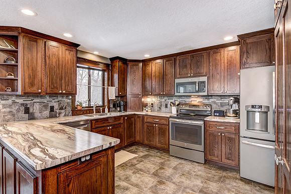 03 - Kitchen-2