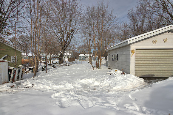 19 - Backyard-07