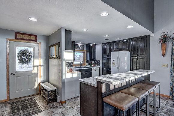 03 - Kitchen-2