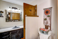 07 - Primary Bathroom-1
