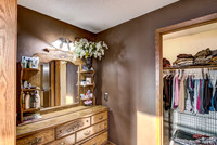 06 - Primary Bedroom-3