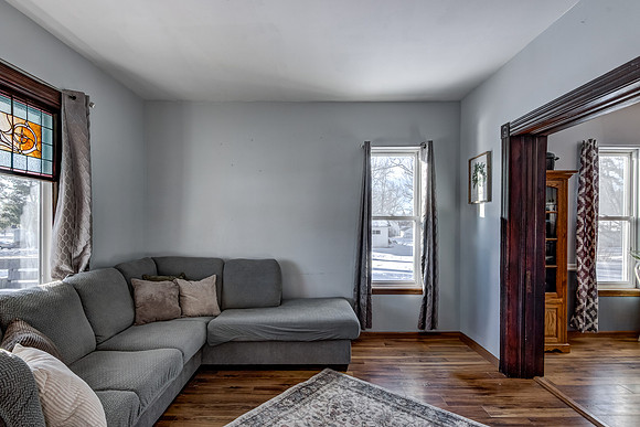 02 - Living Room-4-Edit