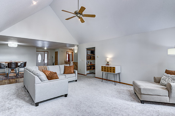 02 - Living Room-1