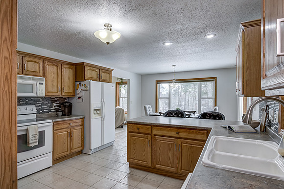 03 - Kitchen-1