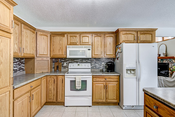 03 - Kitchen-2