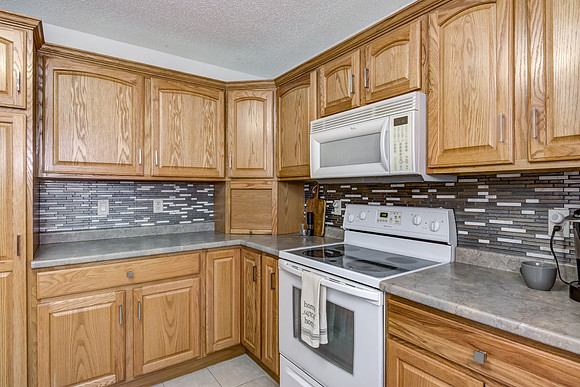 03 - Kitchen-5