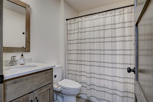 12b - Bathroom-3
