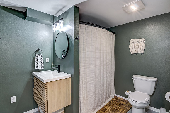 12b - Bathroom-2