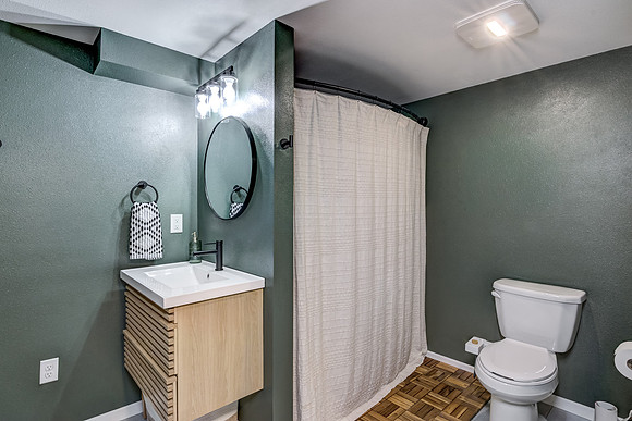 12b - Bathroom-2-2