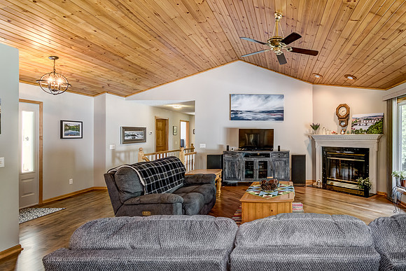 02 - Living Room-6
