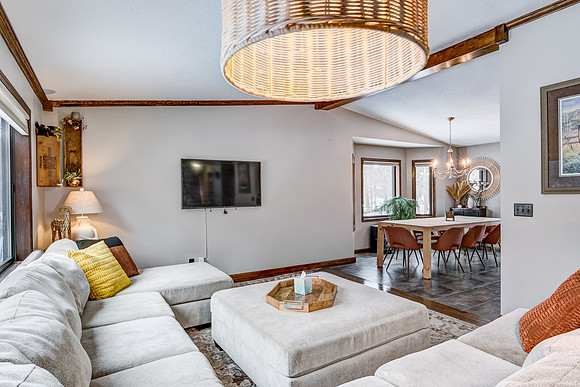 02 - Living Room-3b