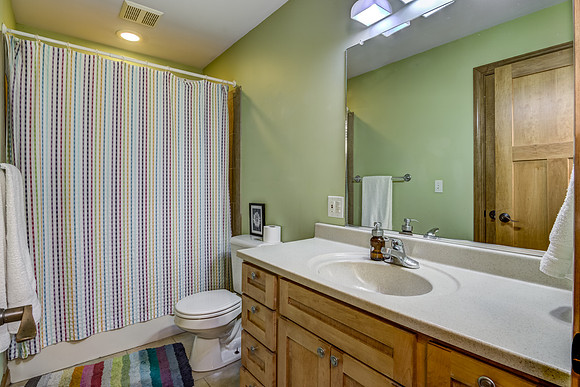 12b - Bathroom-3