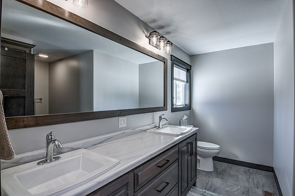 07 - Primary Bathroom-1-7