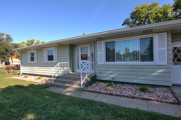 20 - Exterior-1