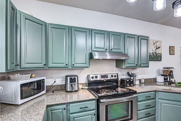 03 - Kitchen-3