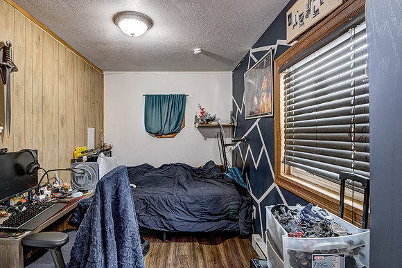 10 - Main Level Bedroom - 1-1