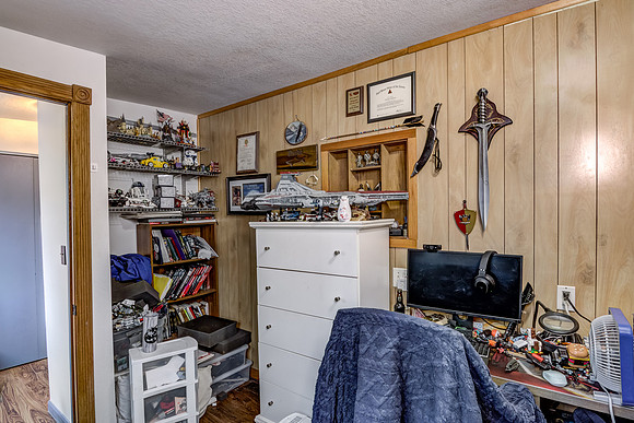 10 - Main Level Bedroom - 1-2