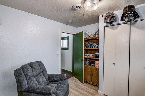 11 - Upper Level Bedroom - 2-2