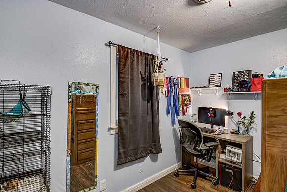 11 - Upper Level Bedroom - 3-1