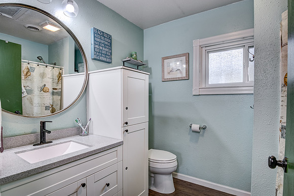 12b - Bathroom-2