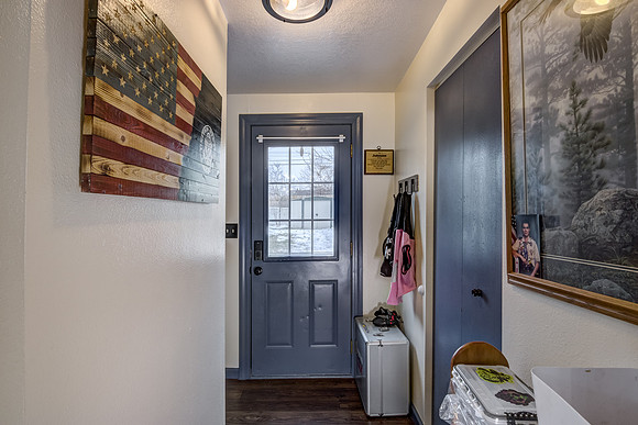 16A - Interior-1