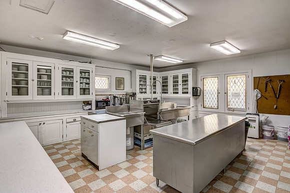 03 - Kitchen-1