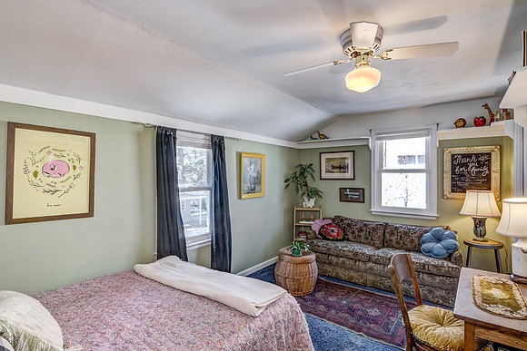 11 - Upper Level Bedroom - 2-1