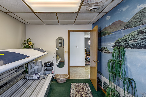 10 - Main Level room - 2-2