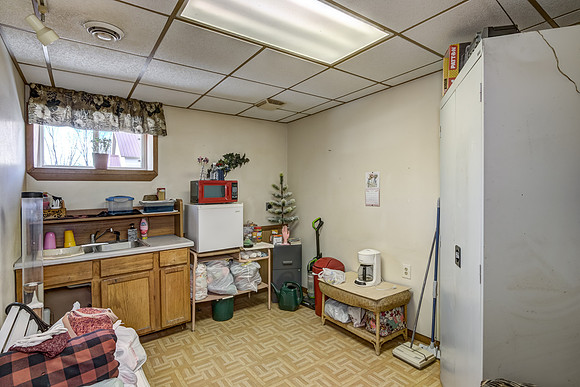 10 - Main Level room - 1-1