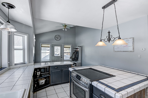 03 - Kitchen-5