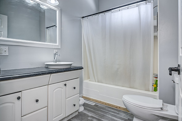 12b - Bathroom-2