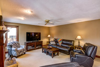 05 - Family Room-1