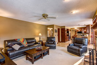 05 - Family Room-3