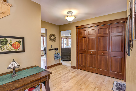 16A - Interior-1