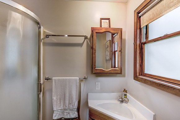12b - Bathroom-4