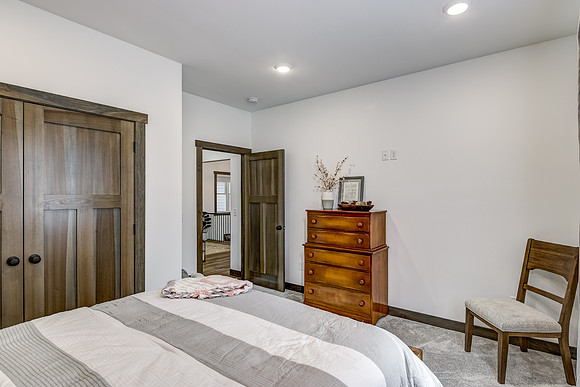 10 - Main Level Bedroom - 1-2