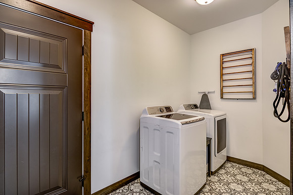 15 - Laundry-1