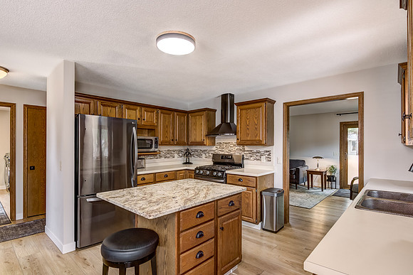03 - Kitchen-1