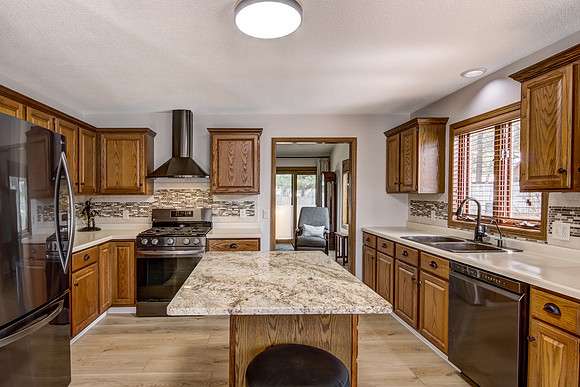 03 - Kitchen-2