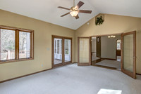 05 - Family Room-2