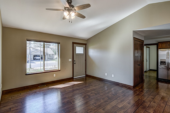 02 - Living Room-3