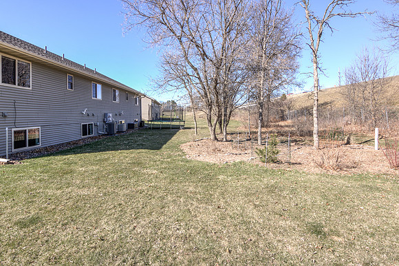 19 - Backyard-07